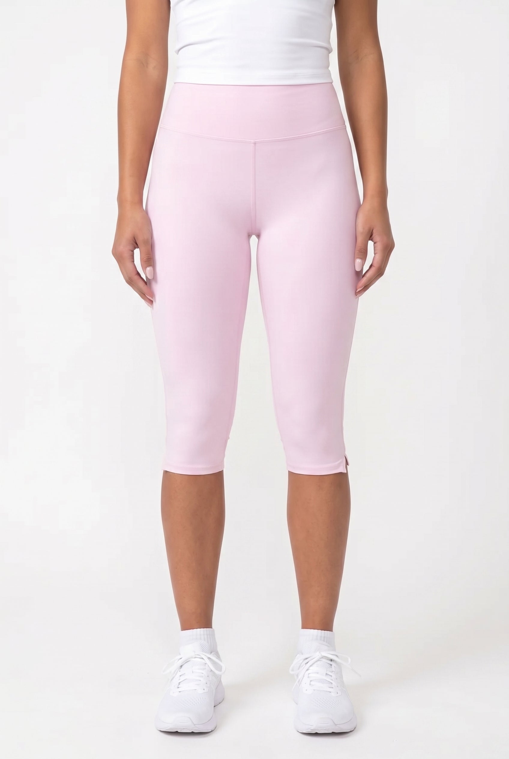 Women's Sculpting Performance Capri Legging | Wren & Co.